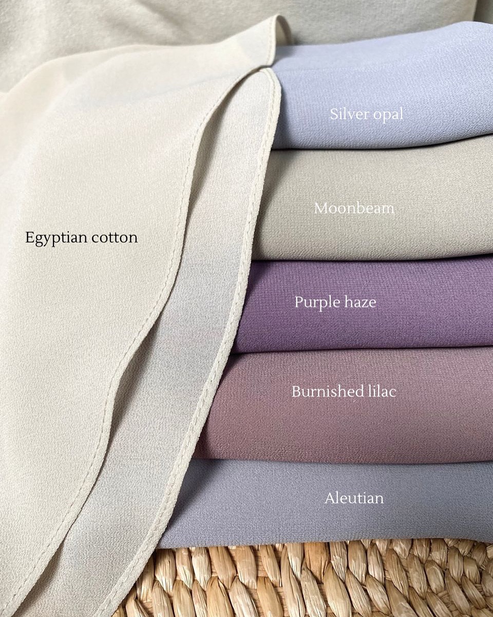 ANGGUNZARA’s Signature - Premium Kate.
It gives you plenty of freedom to style it however way you want to ˖ ࣪⊹𐙚
𐙚 Unique custom shape - Oval & Curved Edge
𐙚 Beautiful drapes
𐙚 Flowy
𐙚 Easy to style
𐙚 Neat babyseam finishing
𐙚 More coverage
𐙚 Minimal ironing
Material: High Quality Georgette Chiffon
Measurement: 2m x 0.7m
ꨄ︎COMBO 3 for RM100. Voucher code: COMBOPK ꨄ︎
Purchase Thru:
✨Website: https://www.anggunzara.com/product-category/premium-kate/
✨Shopee : https://shopee.com.my/anggunzara.os
✨Whatsapp: wasap.my/60104595525
✨Official Agents : @miminadiya