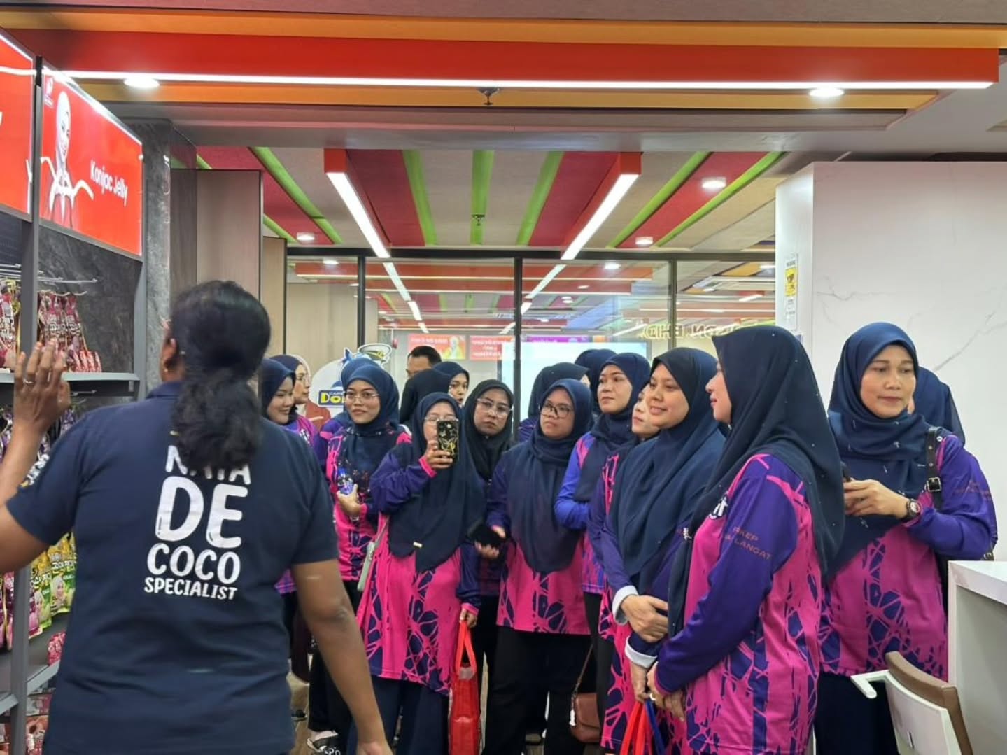 Happy Alliance amat berbesar hati menerima kunjungan daripada Persatuan Keluarga Polis Malaysia (PERKEP). 🎗️ Terima kasih atas kesudian melawat serta sokongan yang diberikan. Semoga kunjungan ini menjalinkan hubungan yang lebih erat dan berpanjangan. 💪🏻✨