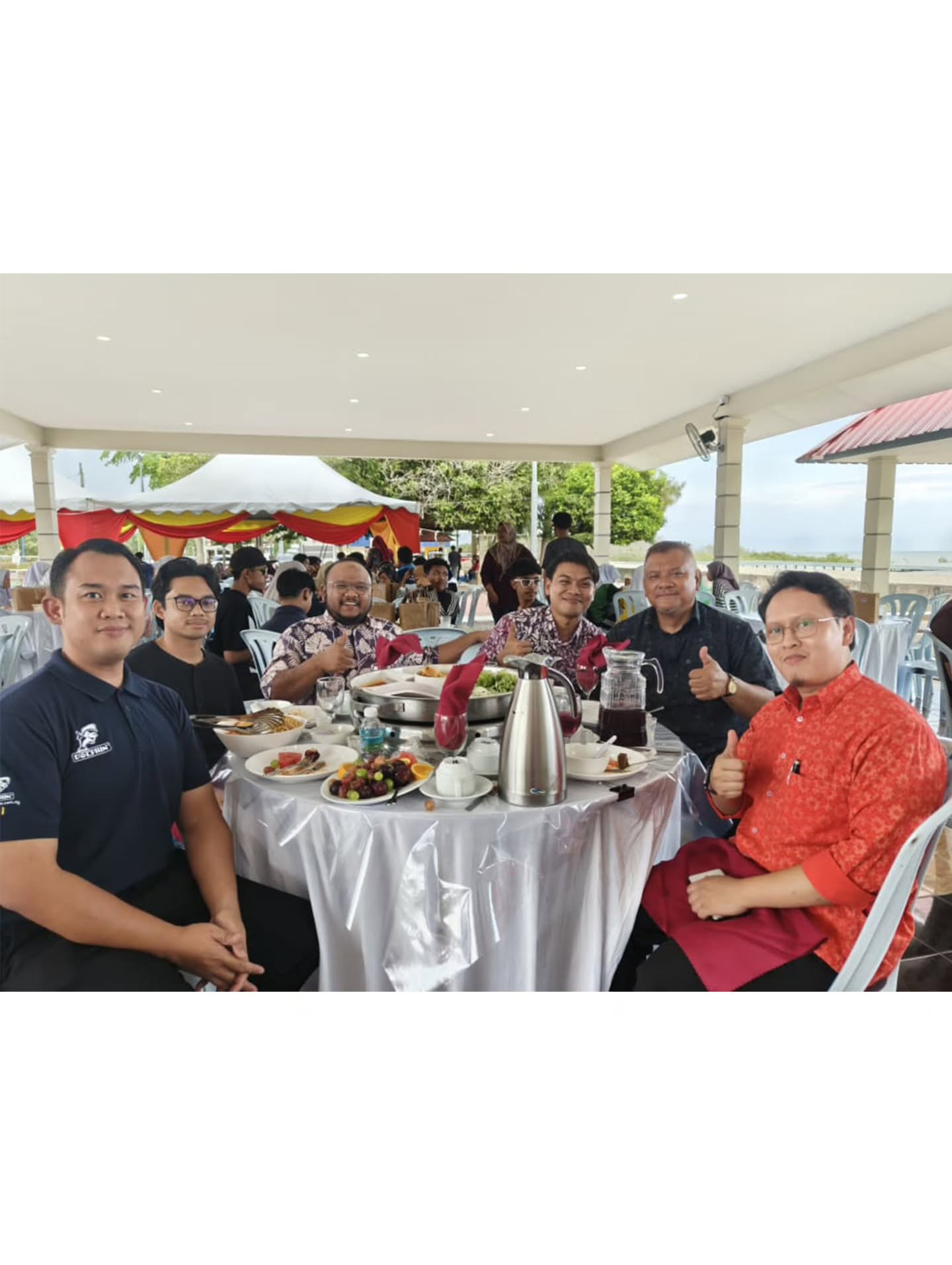 ✨ Program Anak Muda anjuran Pusat Wanita Berdaya Selangor Dun Tanjong Sepat ✨
🧑🏻💼 Talk: Bersama Abg Md Noor
📌 NAK ATAU PERLU? REAL TALK GEN Z
Keperluan atau kehendak dalam kehidupan dunia moden.
Captain Dolphin berbesar hati dapat bersama-sama menjayakan program yang dianjurkan. Semoga setiap perkongsian memberi manfaat dan menjadi inspirasi kepada generasi muda untuk membuat pilihan yang lebih bijak.
Terima kasih atas jemputan dan semoga bertemu lagi! 💙🐬